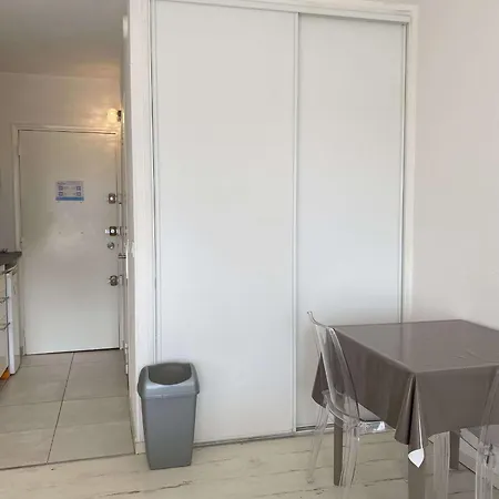 Apartment 2 Places Avec Climatisation Et Wifi A - Fr-1-553-111 Balaruc-les-Bains